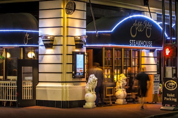 jeff-rubys-steakhouse-cincinnati-exterior-1