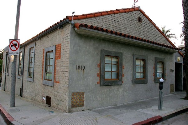 capo-santa-monica-exterior-2