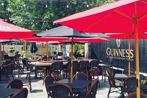 killarneys-publick-house-hamilton-nj-outside-2