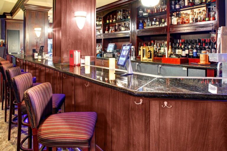 ruths chris columbia sc interior 11 768x512