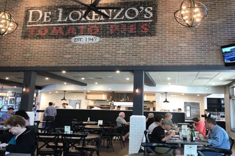 delorenzos tomato pies robbinsville nj interior 1 1 768x512