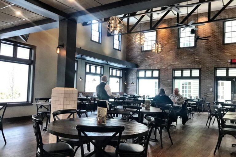 delorenzos tomato pies robbinsville nj interior 2 1 768x512