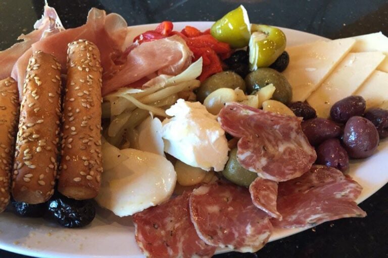 delorenzos tomato pies yardley pa food 4 768x512