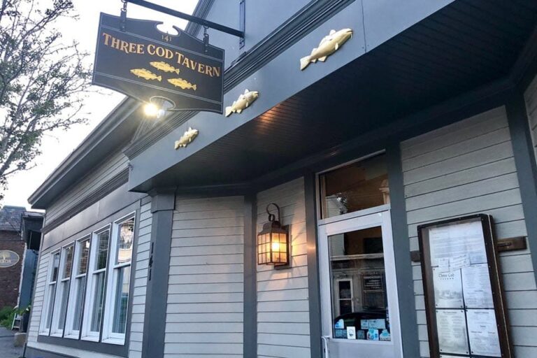 three cod tavern marblehead ma exterior 1 768x512