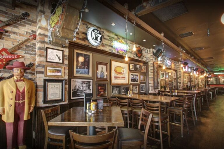 grease burger beer and whiskey bar west palm beach fl interior 2 768x512