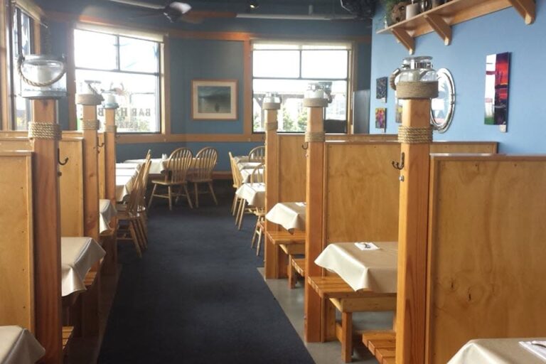 bar harbor ale house ketchikan al interior 4 768x512