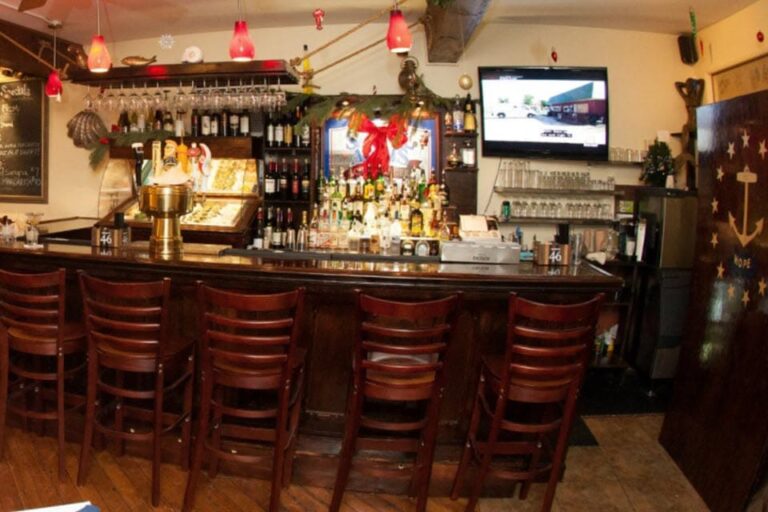 greenwich bay oyster bar east greenwich ri interior 3 768x512