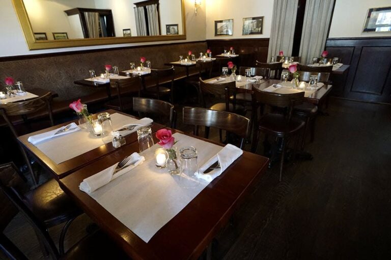 zacks oak bar and restaurant hoboken nj interior 3 768x512