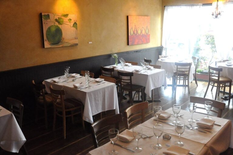 cafe monet millburn nj interior 1 768x512