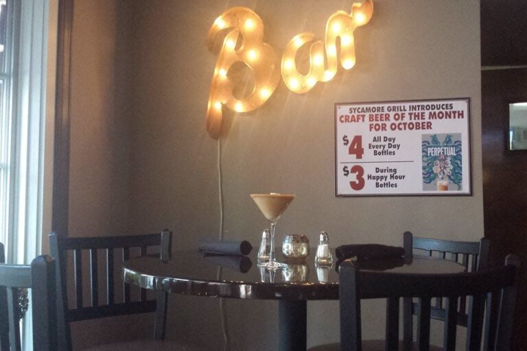 sycamore grill newtown pa interior 4 768x512