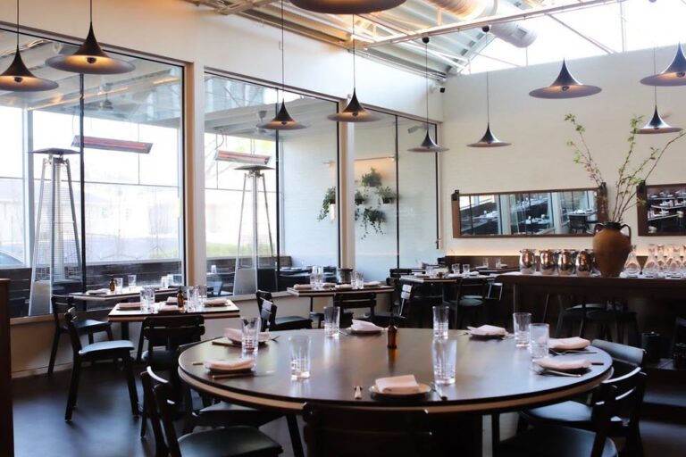 hog and hominy memphis tn interior 1 768x512