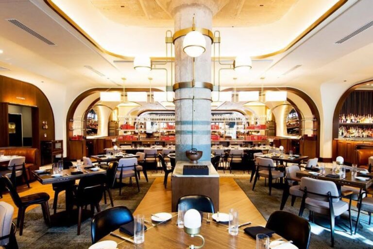 swift and sons steakhouse chicago il interior 1 768x512