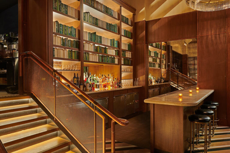 swift and sons steakhouse chicago il interior 5 768x512