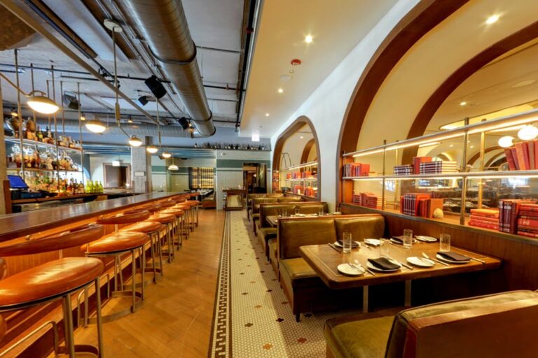 swift and sons steakhouse chicago il interior 9 768x512