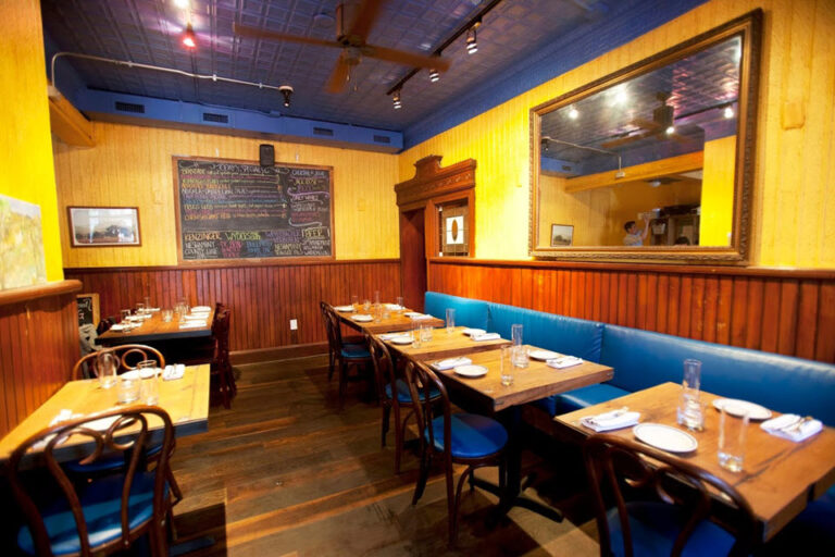 the good king tavern philadelphia pa interior a 4 768x512