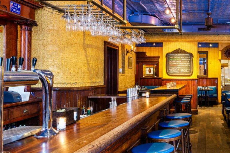 the good king tavern philadelphia pa interior a 5 768x512