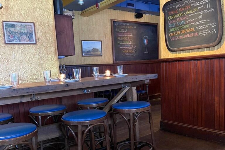 the good king tavern philadelphia pa interior a 6 768x512