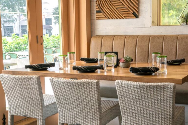 avocado grill west palm beach fl interior 4 768x512