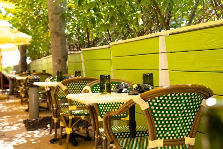 avocado grill west palm beach fl outside 1 768x512