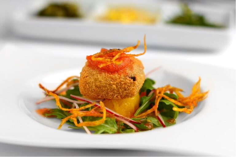 aruns thai restaurant chicago il food 8 768x512