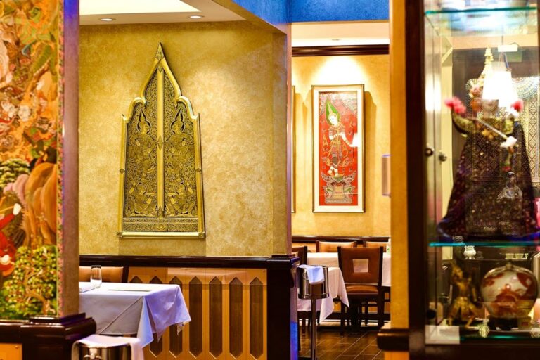 aruns thai restaurant chicago il interior 3 768x512