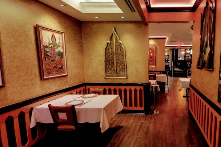 aruns thai restaurant chicago il interior 6 768x512