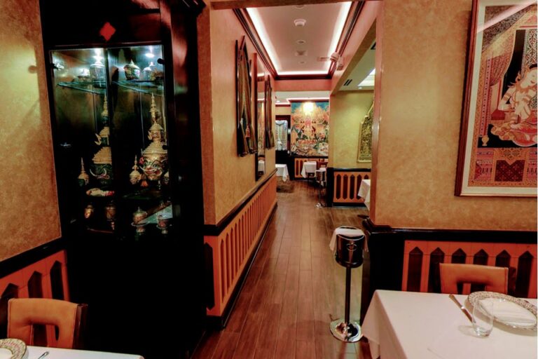 aruns thai restaurant chicago il interior 7 768x512