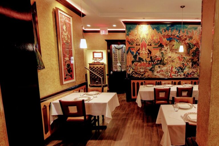 aruns thai restaurant chicago il interior 8 768x512