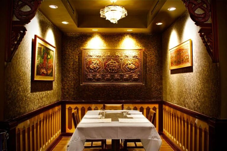aruns thai restaurant chicago il interior 9 768x512