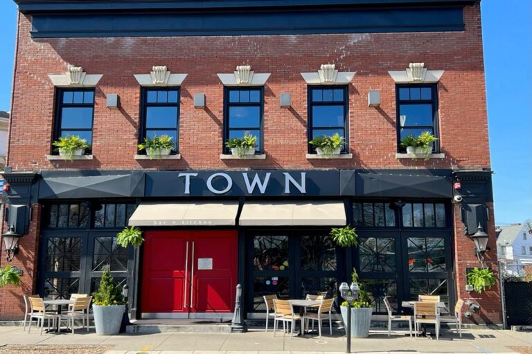 town bar and kitchen morristown nj exterior 1 768x512