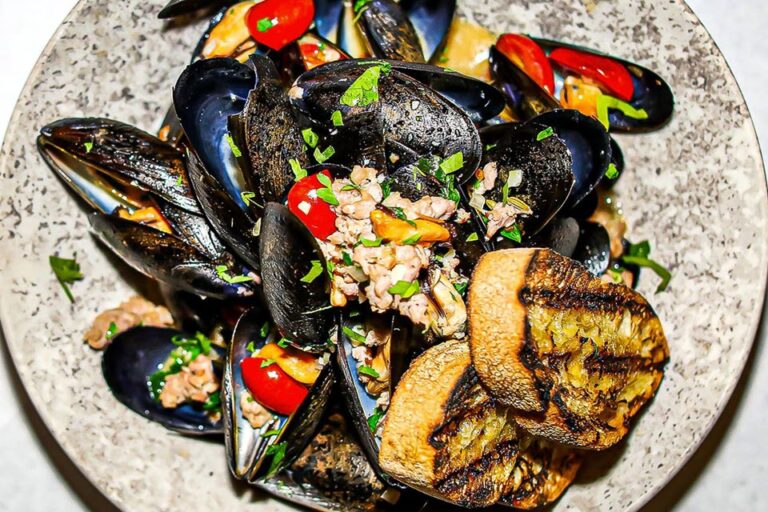 clydz new brunswick nj food 9 768x512