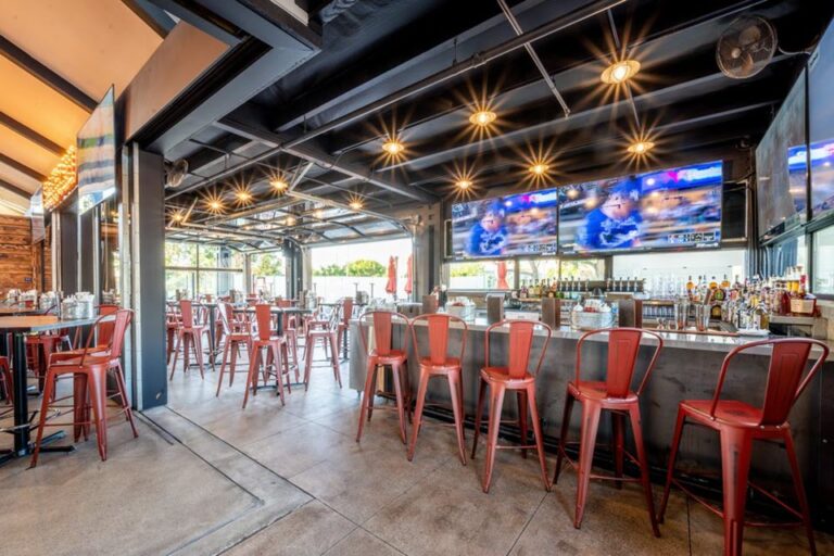 sauced bbq and spirits el segundo ca interior 3 768x512