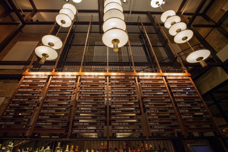 momotaro chicago il interior 9 768x512