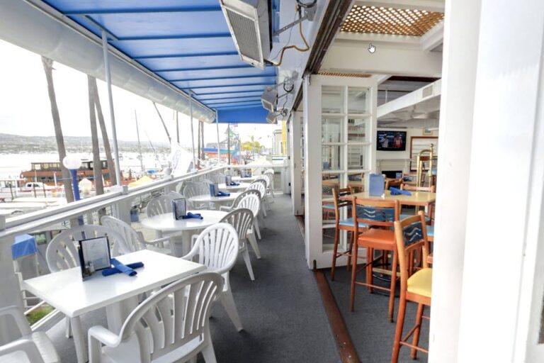 newport landing restaurant newport beach ca interior 7 768x512