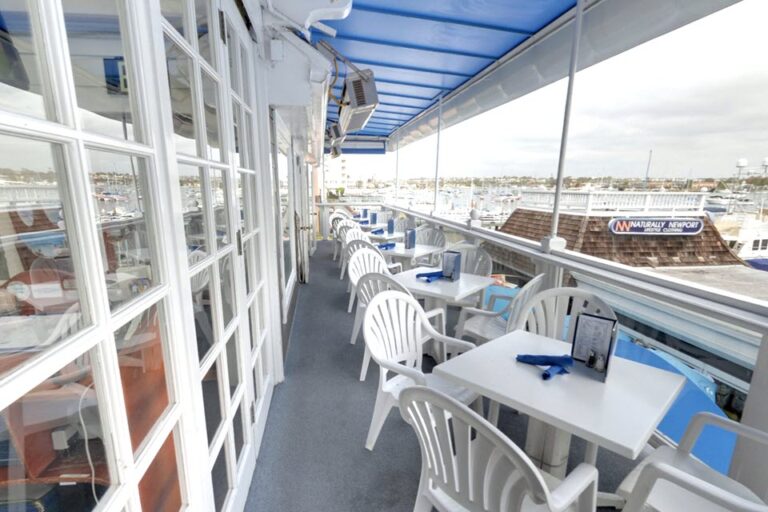 newport landing restaurant newport beach ca interior 8 768x512