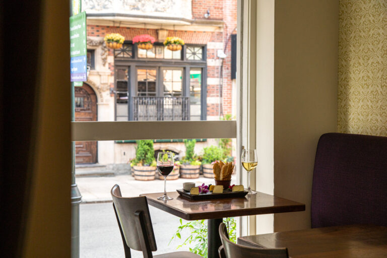 tria cafe rittenhouse philadelphia pa interior 3 768x512